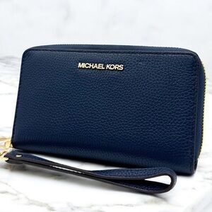 Michael Kors Large Jet Set Travel Flat MF Phone Case Wallet Navy Blue